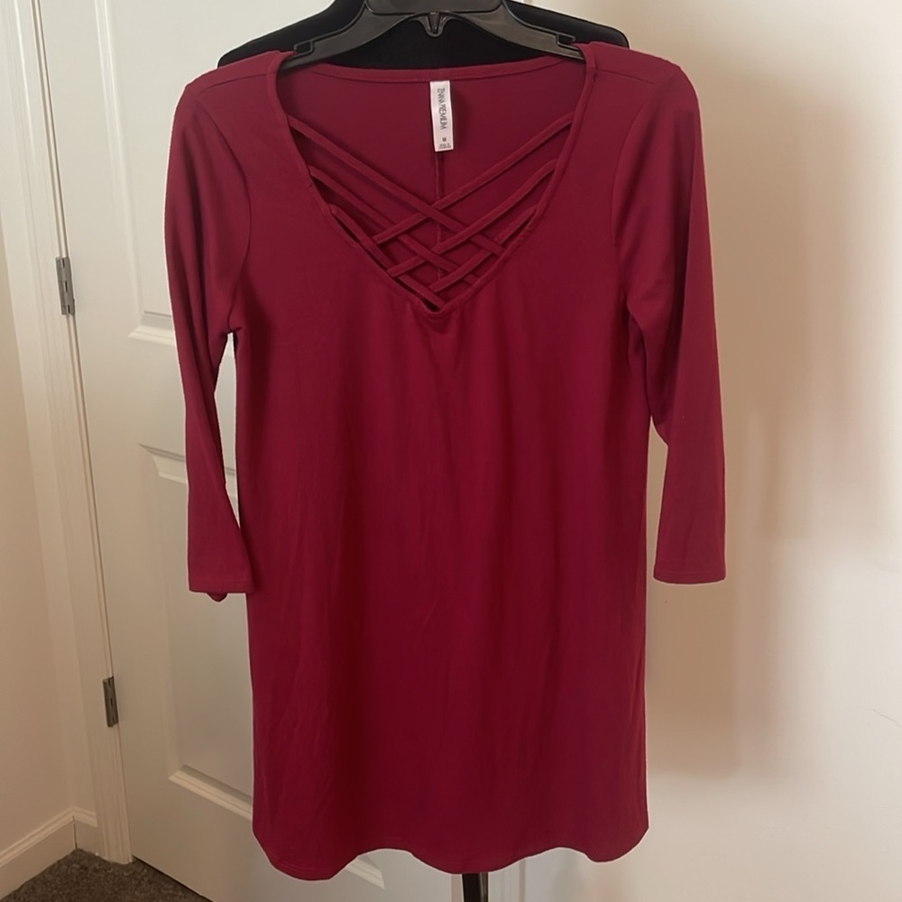 Zenana Premium 3/4 Sleeve Maroon Criss Cross Top Shirt Size M